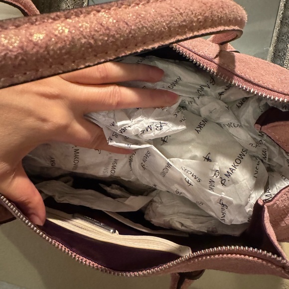 B. Makowsky Pink Textured Travel Bag - Picture 4 of 5